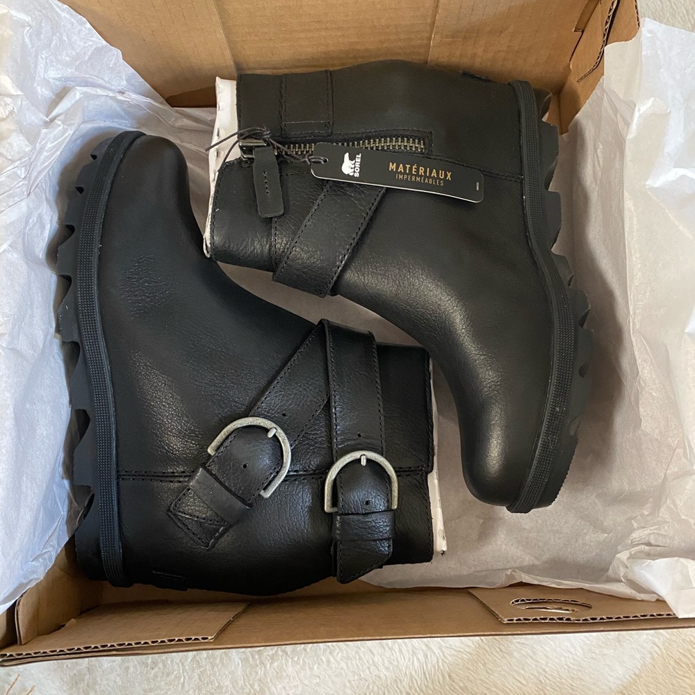 Sorel Joan or Arctic Wedge II buckle bootie